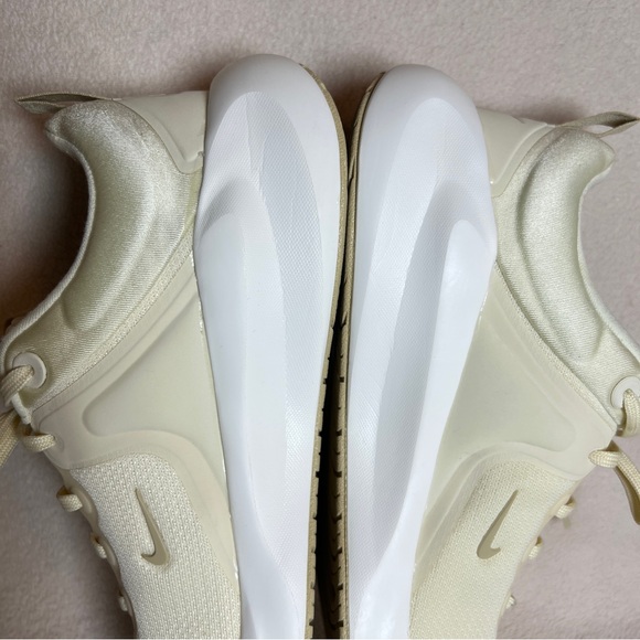 Nike In-Season TR 14 Training Sneakers Women’s 10 Coconut Milk - Picture 3 of 16